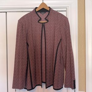 Beautiful Misook fine gauge sweater jacket Black & pink! Like new! One clasp. XL